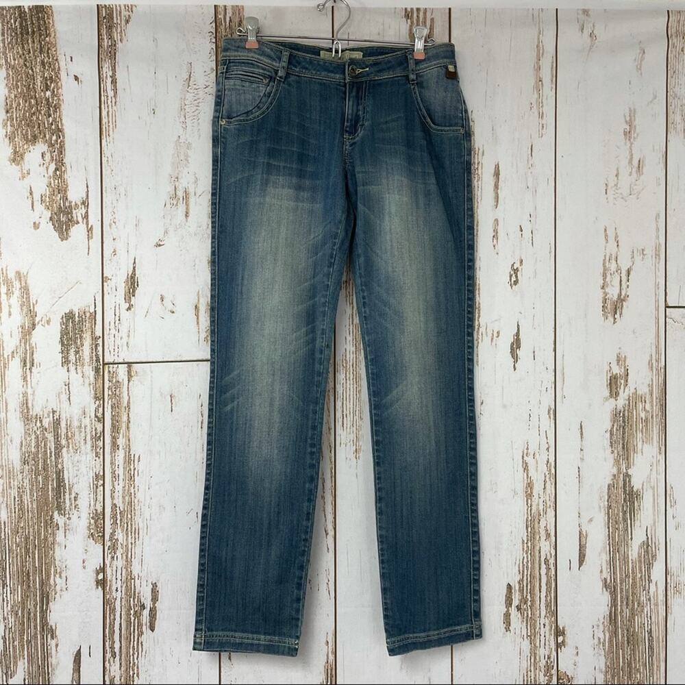 CAT Caterpillar Cigarette Jeans, Size W28L32. In excellent condition!